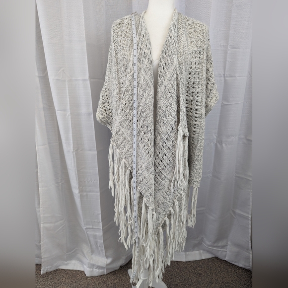 Abercrombie & Fitch White Gray Knitted Wrap - Picture 2 of 3